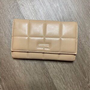 Poppy Grey Preston Large Bifold Wallet with RFID Theft Protection – Beige